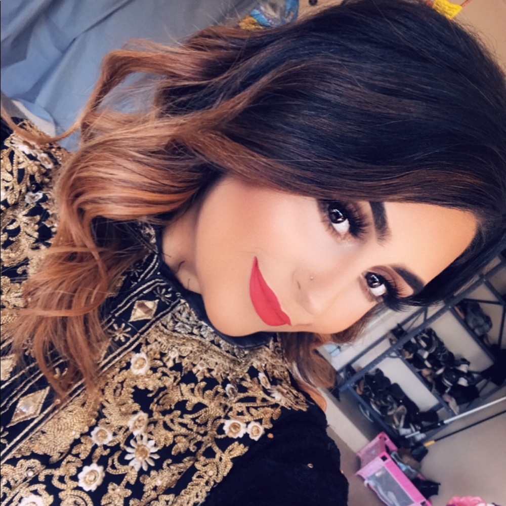 Meet your Posher, Noor